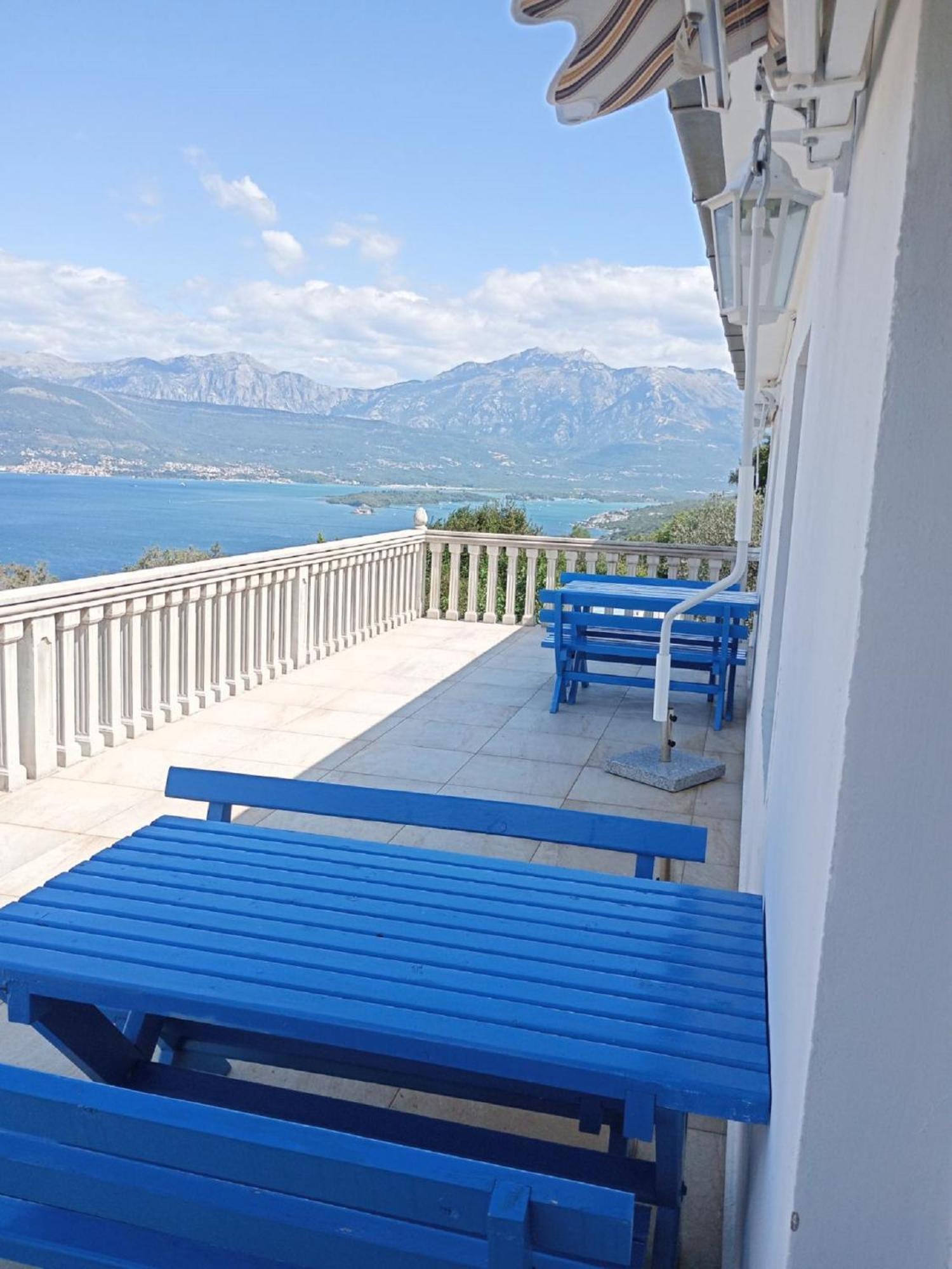 Apartments Vidikovac Tivat Bagian luar foto