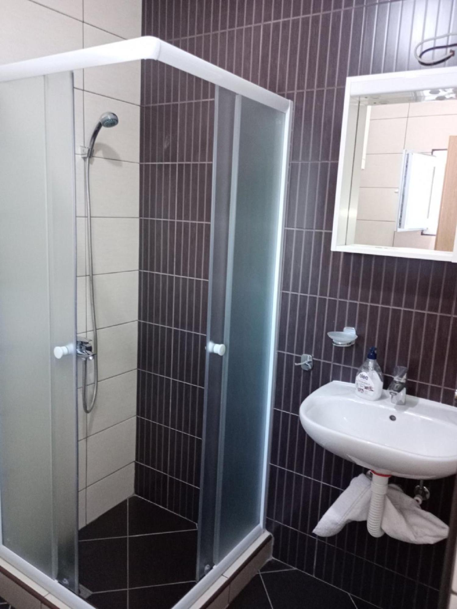 Apartments Vidikovac Tivat Bagian luar foto